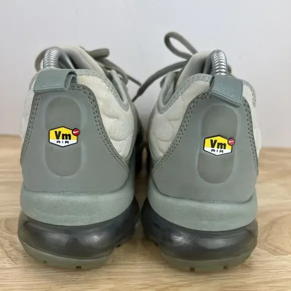 Nike Air Vapormax Plus Womens Size 8.5 Gray Green Running Shoes Sneakers - Picture 16 of 16